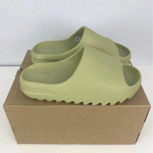 Price Negotiable Yeezy Slides